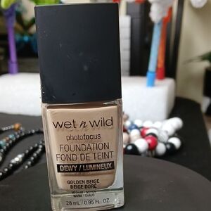 wet n wild Photo Focus Foundation - Golden Beige